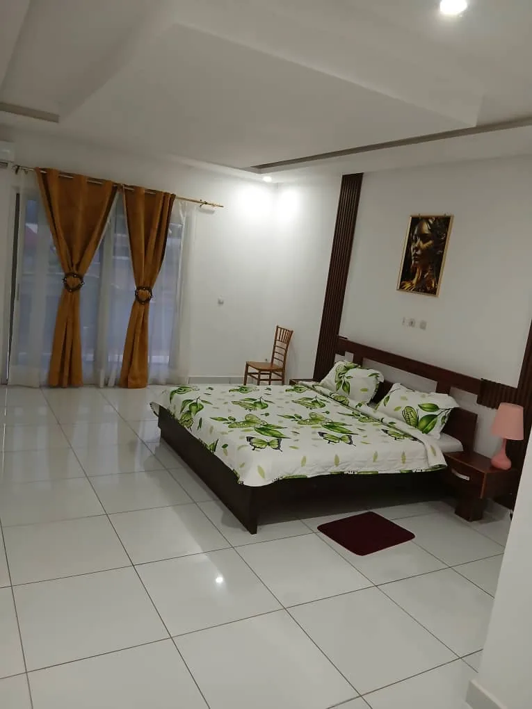 Chambre aux tons verts, Dabou